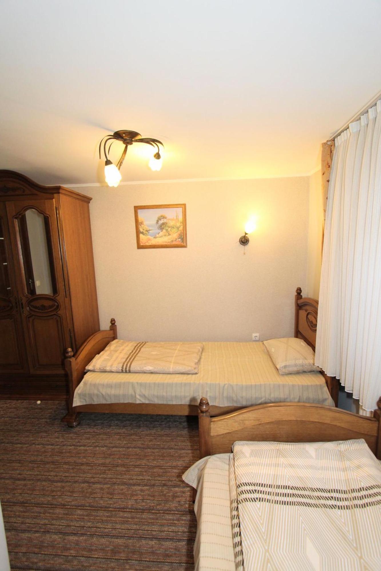 Затишний Міні-Готель "Rosky" Yasinia Quarto foto