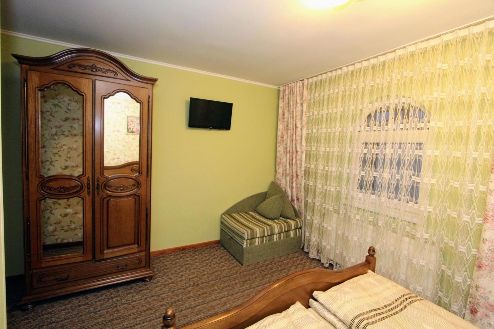 Затишний Міні-Готель "Rosky" Yasinia Quarto foto